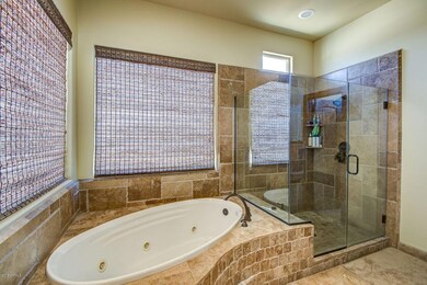 Master Jaccuzi Jet Tub + Shower -39