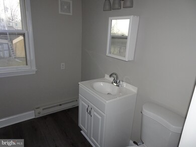 618 Clark St, New Castle, DE 19720 - photo 4