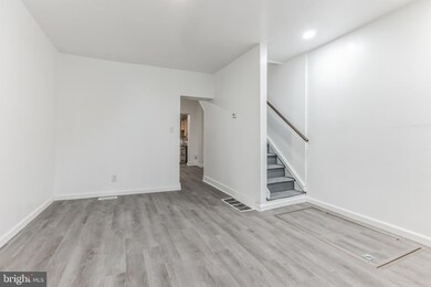 528 N Front St, Camden, NJ 08102 - photo 6