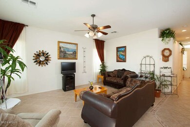 07 Family Room