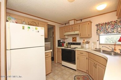 Boca Raton Road 148 - kitchen
