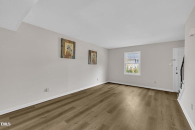 1227 Jamestown Ct, Cary, NC 27511 - photo 6