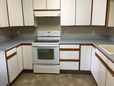 102 Temple St, Rutland, VT 05701 - photo 2