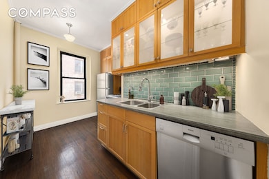 305 E 88th St unit 5G, New York, NY 10128 - photo 3