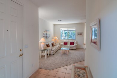 8 Interior Entry photo a