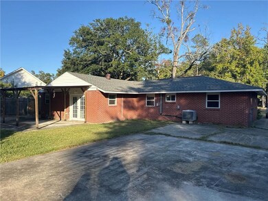 103 W Hickory St, Mandeville, LA 70471 - photo 3