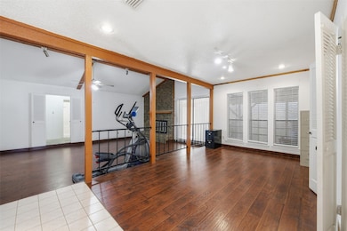 2212 Benbrook Dr, Carrollton, TX 75007 - photo 6