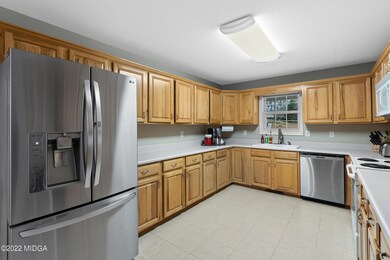 153 Oakview Cir Gray GA-07687