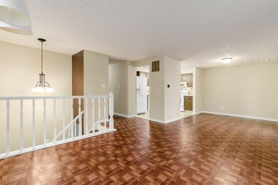 [004] 2107 Summit Row Blvd, Pow
