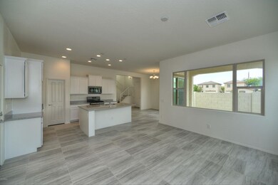 006_Living - Kitchen
