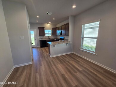 DINING & KITCHEN