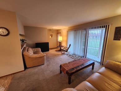 14870 Melrose Ct unit 61, Shelby Township, MI 48315 - photo 7