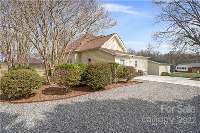 469 Wallace Springs Rd unit 1, Statesville, NC 28677 - photo 4