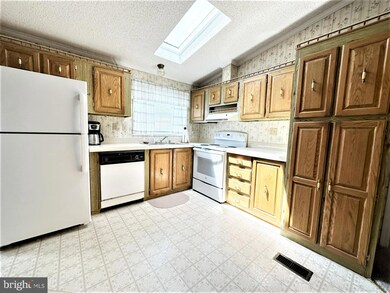 194 Edward Ln, Lothian, MD 20711 - photo 3