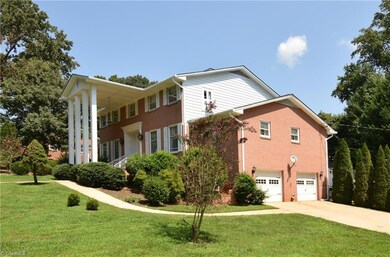This home offers 3 garages, 6 bedroom, 5.1 baths, 