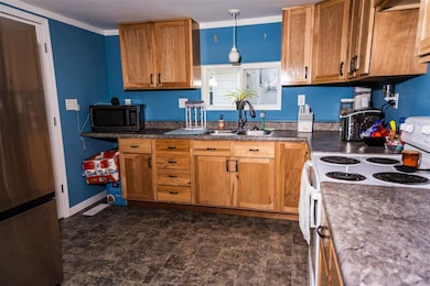 205 W Williams St, Farmland, IN 47340 - photo 3