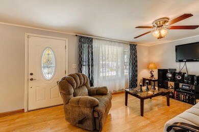 216 Granada Rd, Carpentersville, IL 60110 - photo 3