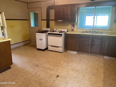 190 Lamberton Rd, Lake Ariel, PA 18436 - photo 6