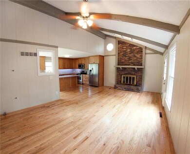 6908 Brownridge Dr, Shawnee, KS 66218 - photo 4