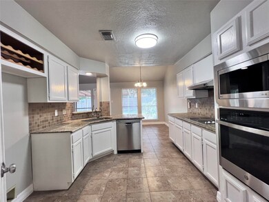 8603 Greenleaf Lake Dr, Houston, TX 77095 - photo 5