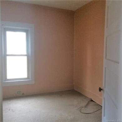 516 Fayetteville Ave, Statesville, NC 28677 - photo 5