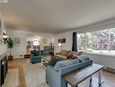 315 E Sheridan St, Newberg, OR 97132 - photo 6