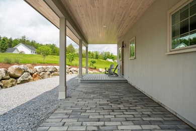 127 Tracy Rd, New London, NH 03257 - photo 7