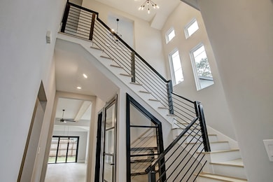 927 W 43rd St, Houston, TX 77018 - photo 4