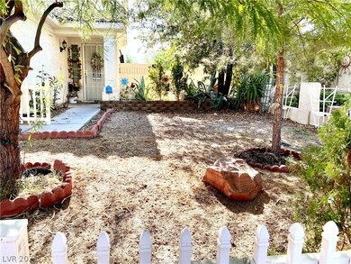 Low maintenance front yard landscaping with a beau