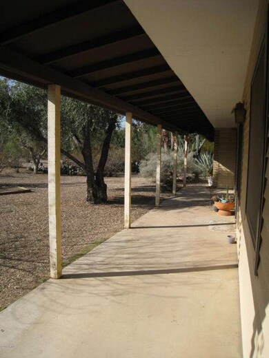 Front Patio 1