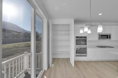 8622 N Halloran Ct unit 1330, Lake Point, UT 84074 - photo 6