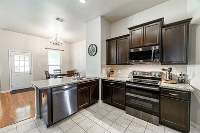 5183 Kendall Cove Ct, Alvin, TX 77511 - photo 7