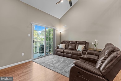 801 E Parker St unit B2, Langhorne, PA 19047 - photo 3