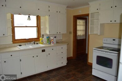 208 S Broad St, Shenandoah, IA 51601 - photo 7