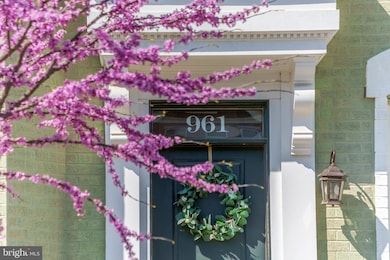 961 Holden Rd, Frederick, MD 21701 - photo 2