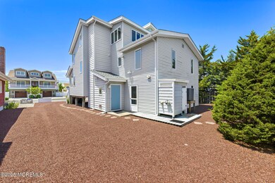 357 W 10th (52)