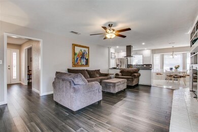 42 Devonshire Dr, Bedford, TX 76021 - photo 3