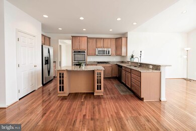 2025 Paisley Ct, Woodbridge, VA 22191 - photo 2