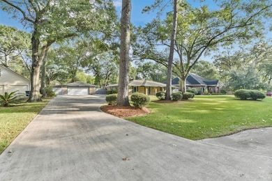 12118 Oak Bluff Dr, Houston, TX 77070 - photo 2