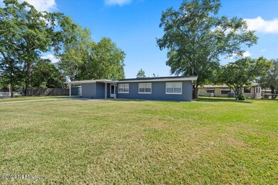 2165 Bo Peep Dr W, Jacksonville, FL 32210 - photo 3