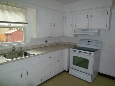 64 Fenner Ave, Middletown, RI 02842 - photo 7