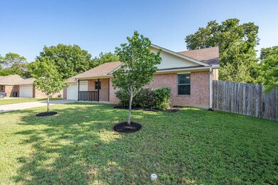 609 E Water St, Weatherford, TX 76086 - photo 4