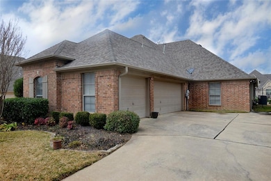 9109 Thornridge Dr, North Richland Hills, TX 76182 - photo 3