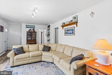 401 Pine St, Shoemakersville, PA 19555 - photo 5