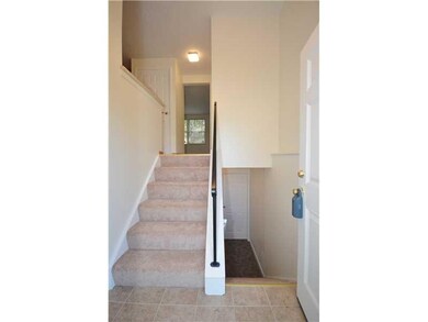 Entry/Foyer. The opposite angle view of the foyer 