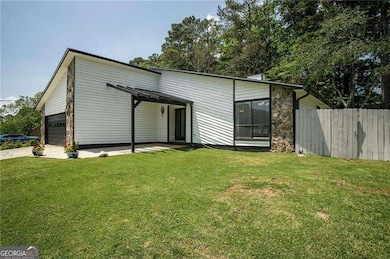 812 Steeple Chase Dr, Lawrenceville, GA 30044 - photo 4