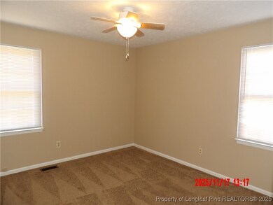 537 Deerpath Dr, Fayetteville, NC 28311 - photo 6