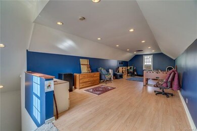 Room ABOVE garage! Amazing space!! Not included in