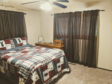 Bedroom, Primary