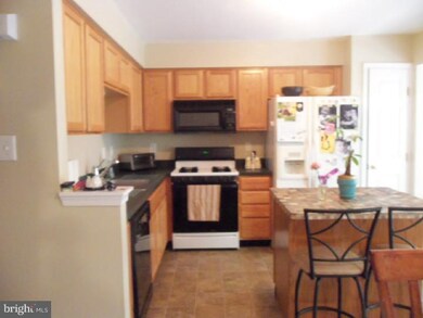 27 Guilford Place, Burlington, NJ 08016 - photo 5